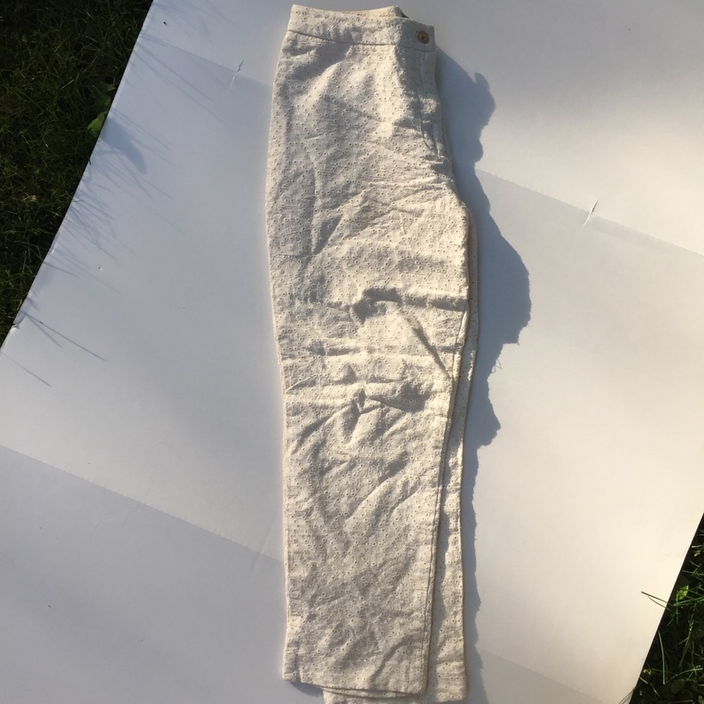 Eyelet Cream J McLaughlin pant with gold button